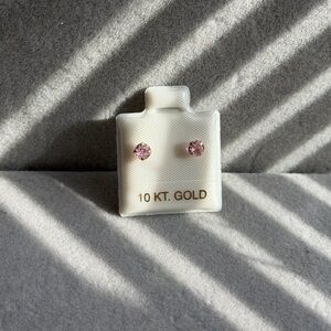 10 KT Gold Pink Stud Earrings